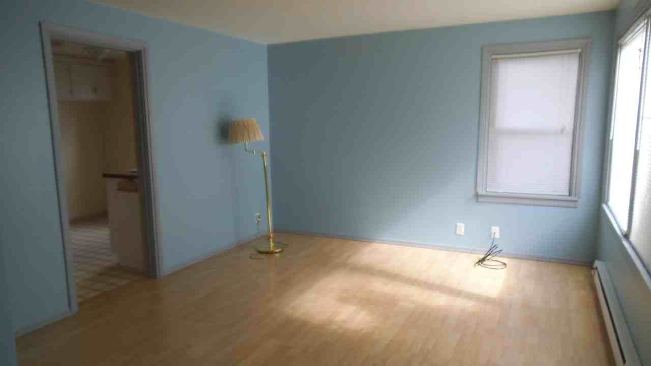 3934 S Eddy St - Photo 3 of 12