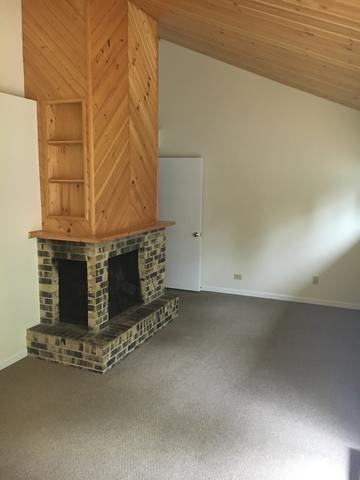 521 Longview Dr - Photo 3 of 8