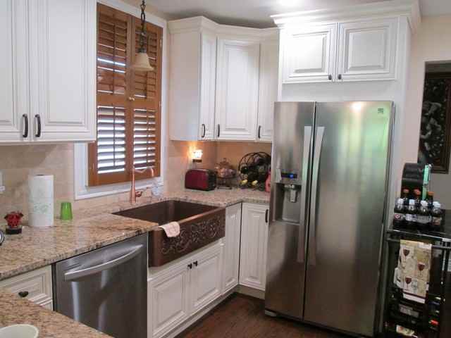 2400 S 10th Ave - Photo 2 of 30