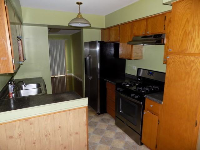 922 Oak Ridge Dr #0 - Photo 2 of 17