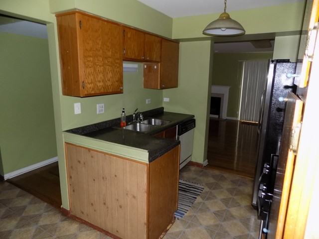 922 Oak Ridge Dr #0 - Photo 3 of 17