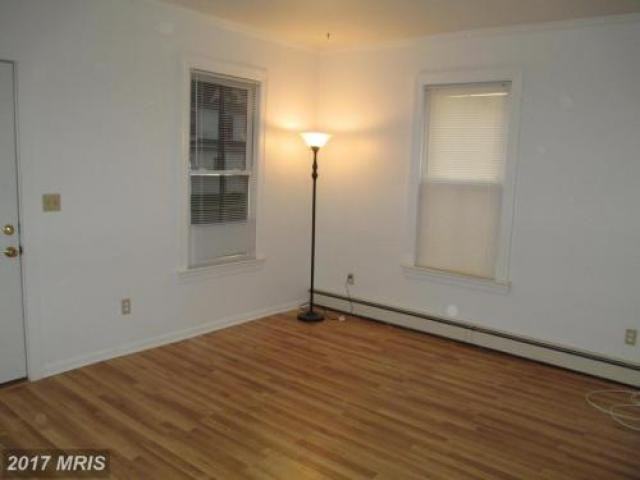 317 West End Ave - Photo 2 of 5