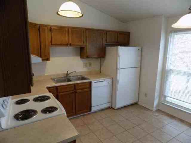 2330 Shirlene Dr - Photo 3 of 6