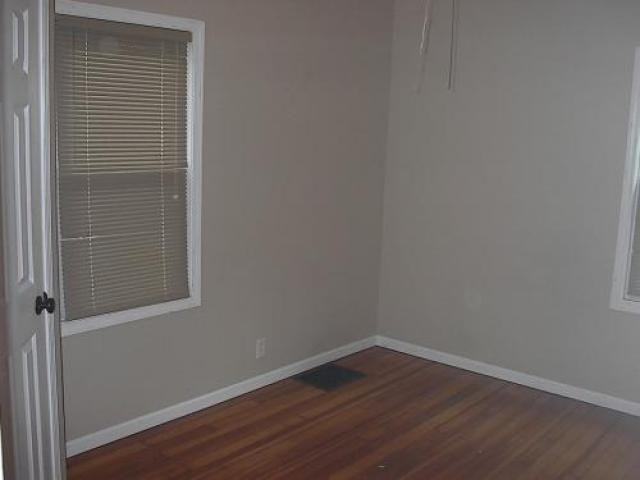 535 Main St - Photo 3 of 5