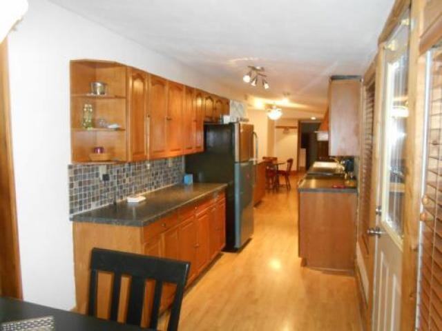 16032 N Portage St - Photo 2 of 6