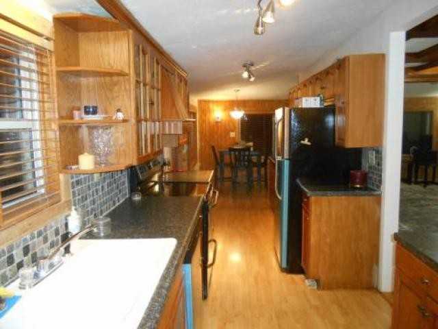 16032 N Portage St - Photo 3 of 6