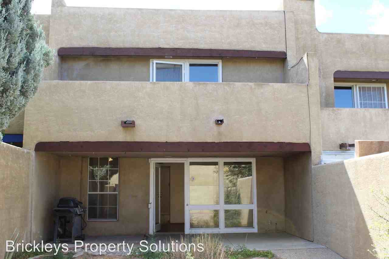 519 Roma Ave NE - Photo 3 of 18