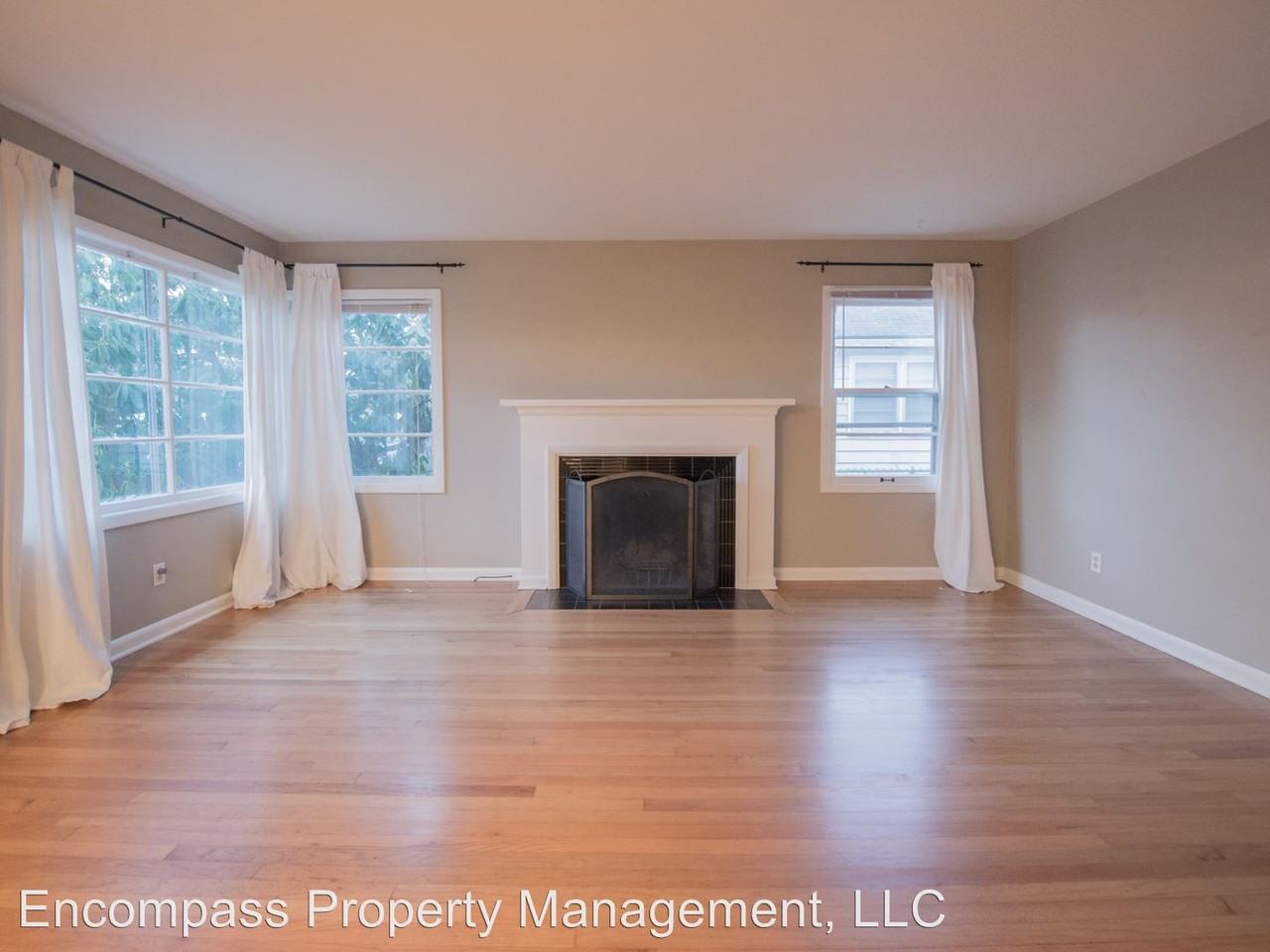 7917 NE Tillamook St - Photo 2 of 13