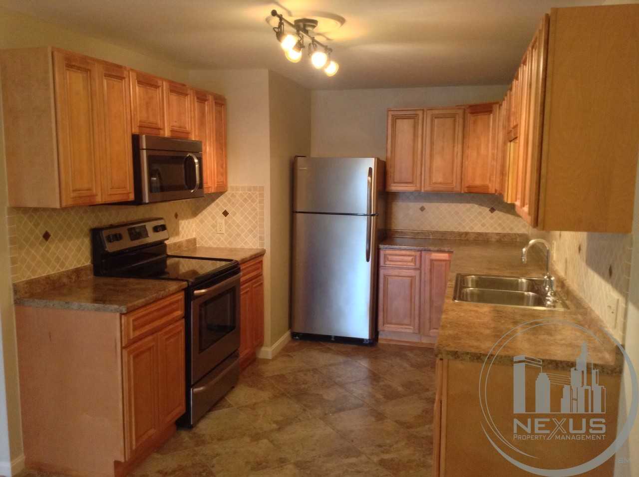 1560 Douglas Ave #C32