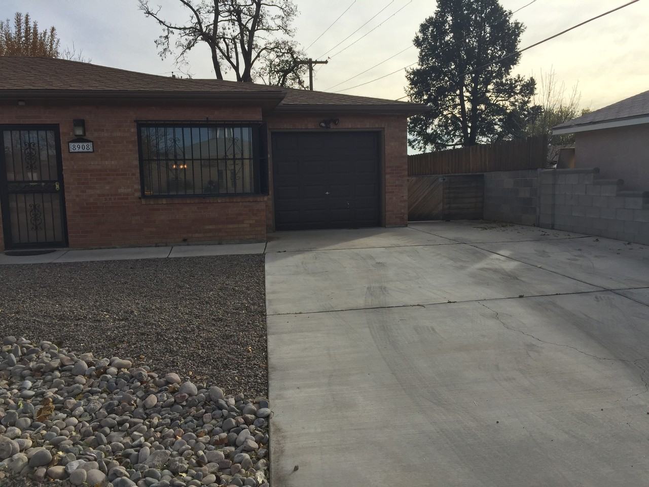 8908 Candelaria Rd NE - Photo 2 of 50