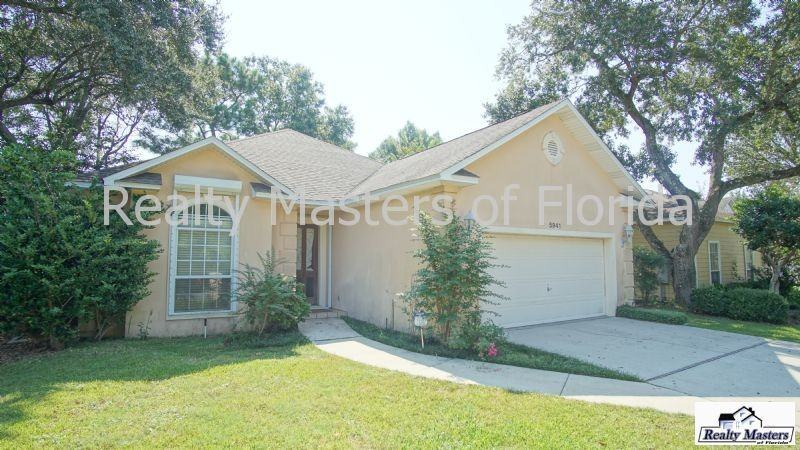 5941 Hermitage Dr - Photo 2 of 24