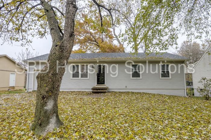 1617 N Emery St - Photo 2 of 17