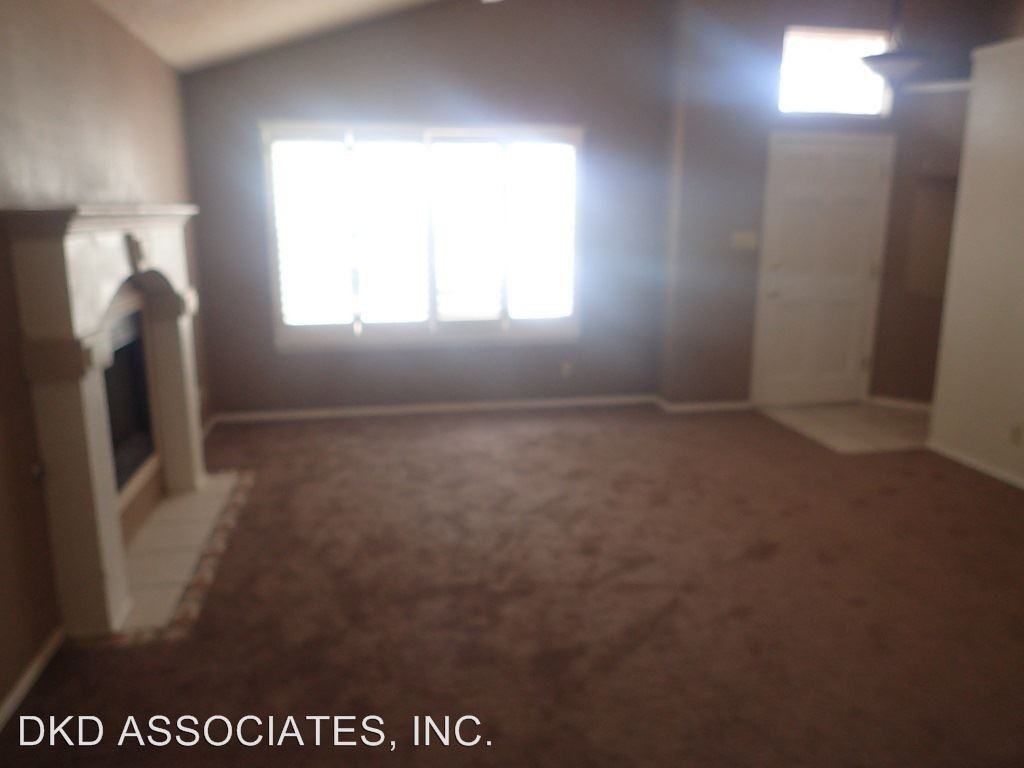 11512 Crazy Horse Dr - Photo 2 of 20