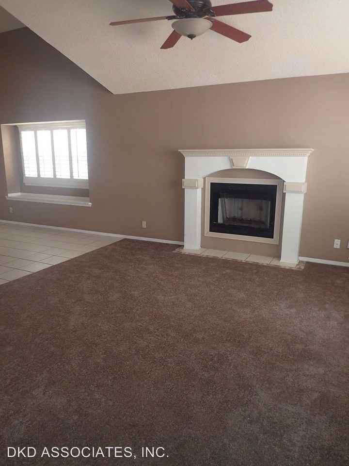 11512 Crazy Horse Dr - Photo 3 of 20