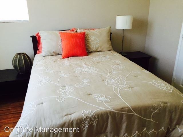 1821 Orizaba Ave - Photo 2 of 5