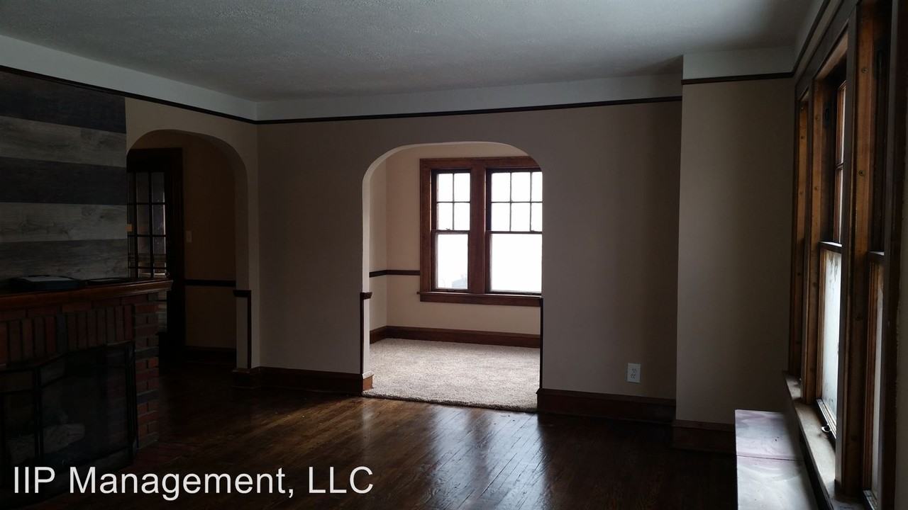 1171 Richmond Rd - Photo 2 of 19