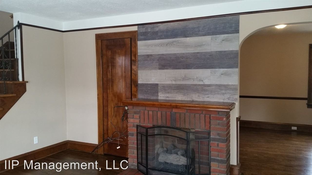 1171 Richmond Rd - Photo 3 of 19