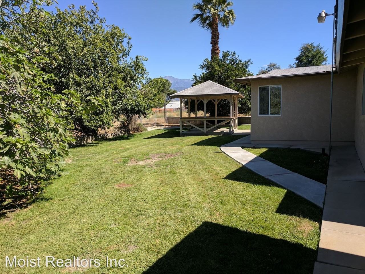 32598 Oak Glen Rd - Photo 3 of 17