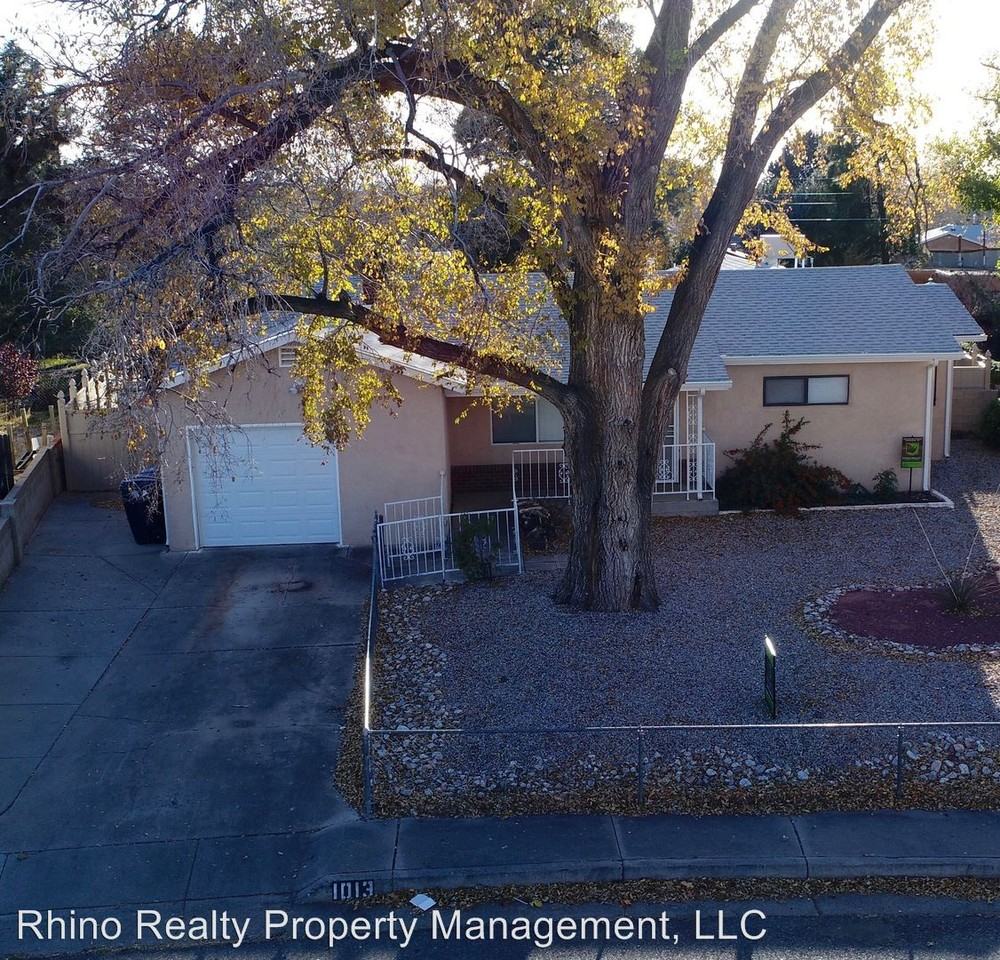 1013 Lester Dr NE - Photo 2 of 29