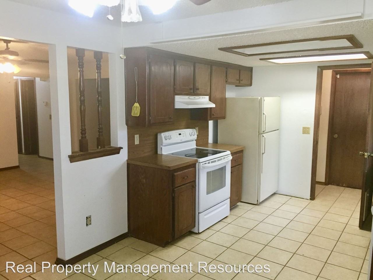 3916 Hiddleston Cir - Photo 2 of 3