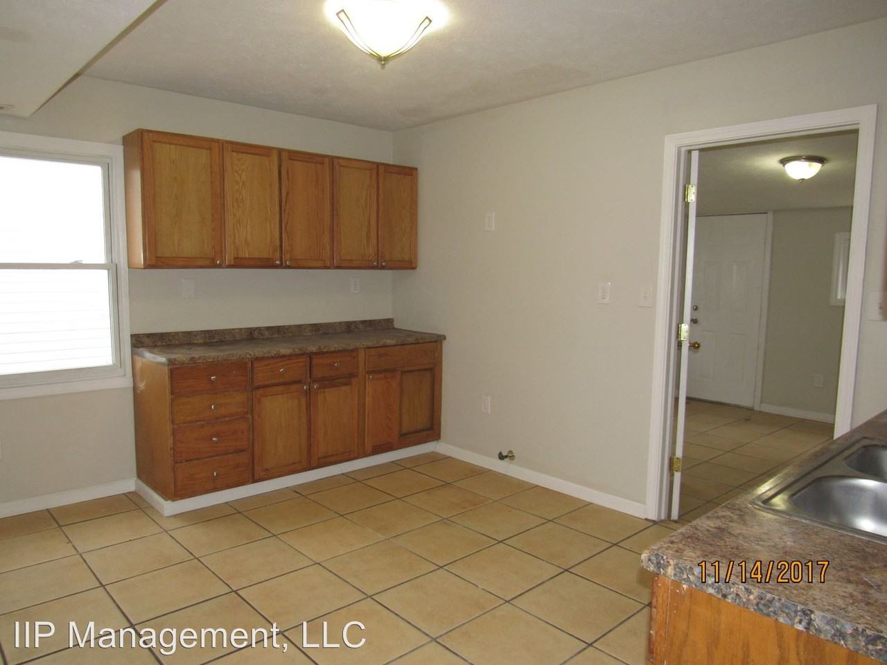 19306 Longbrook Rd - Photo 2 of 12
