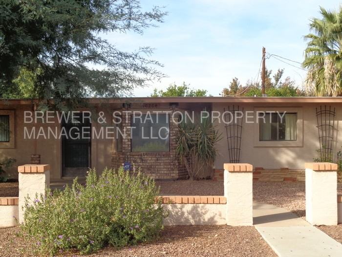 10204 N 84th Ave - Photo 2 of 36