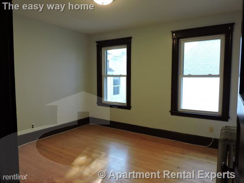 138 Main St - Photo 3 of 12