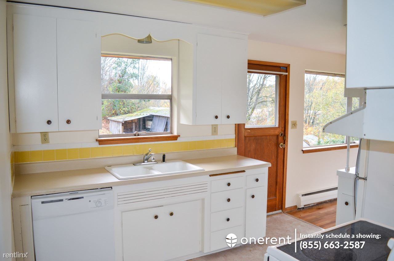 2101 SW Myrtle St - Photo 2 of 15