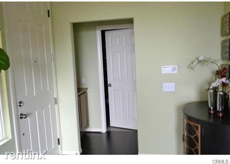 1502 N Mission Rd - Photo 3 of 10