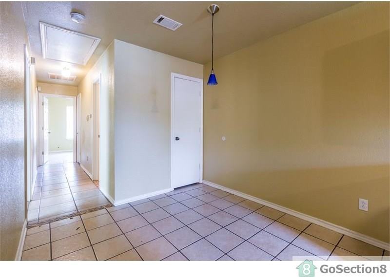 5018 Nell St - Photo 2 of 8