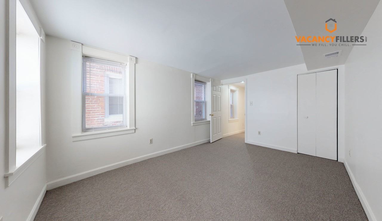 731 S Bond St #1 - Photo 3 of 15