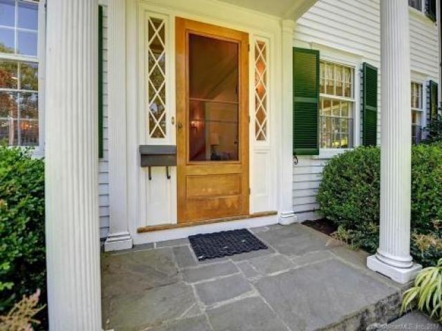 340 Beach Rd - Photo 3 of 6