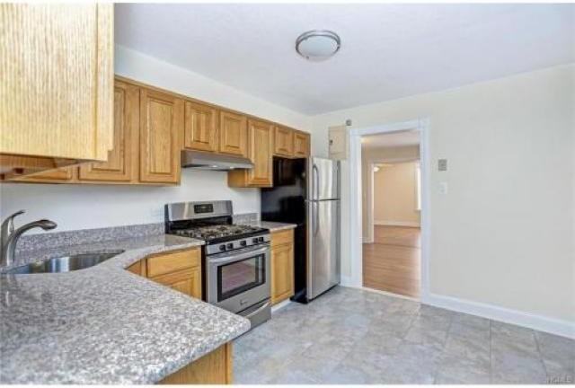 3 Oak Ave - Photo 2 of 6