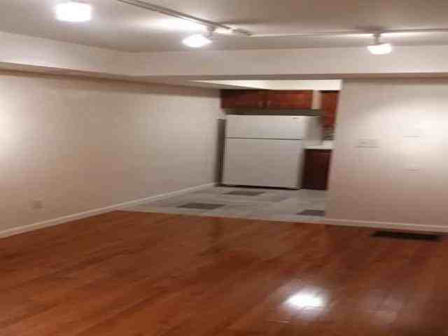 2032 Bathgate Ave - Photo 2 of 6