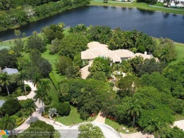 3315 Fairfield Ln - Photo 2 of 6