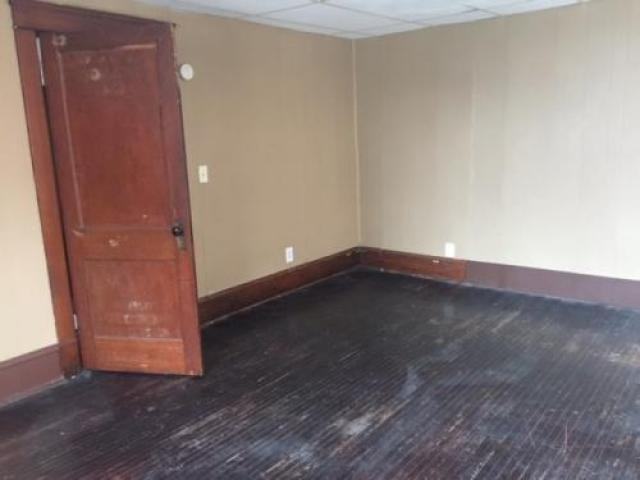 958 1/2 Market St - Photo 2 of 6