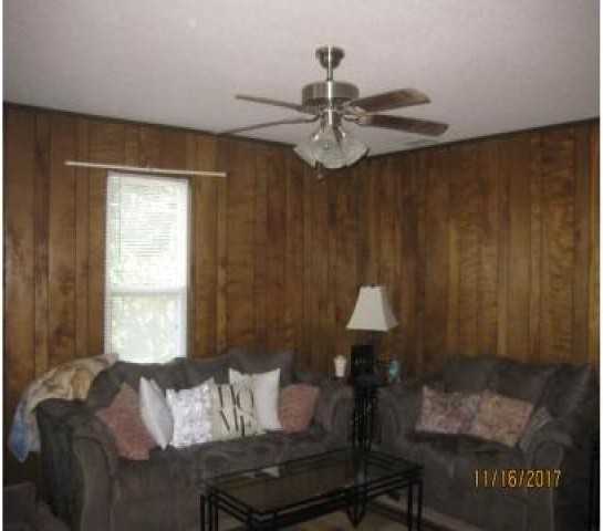 110 Van Buren St SE - Photo 2 of 6