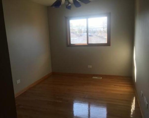18630 Wentworth Ave - Photo 3 of 6