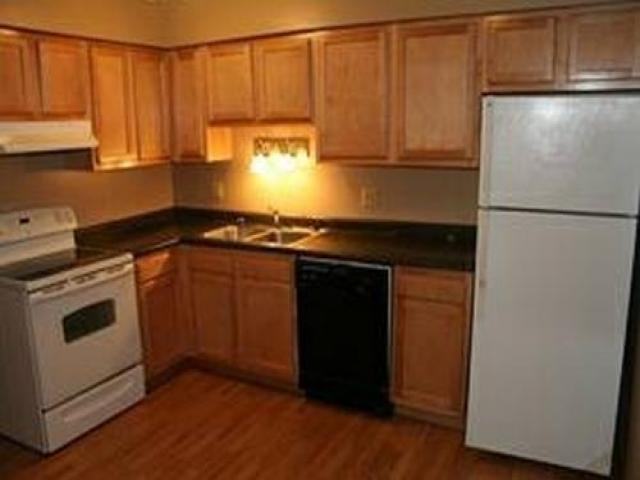 402 S Gilbert St - Photo 2 of 2