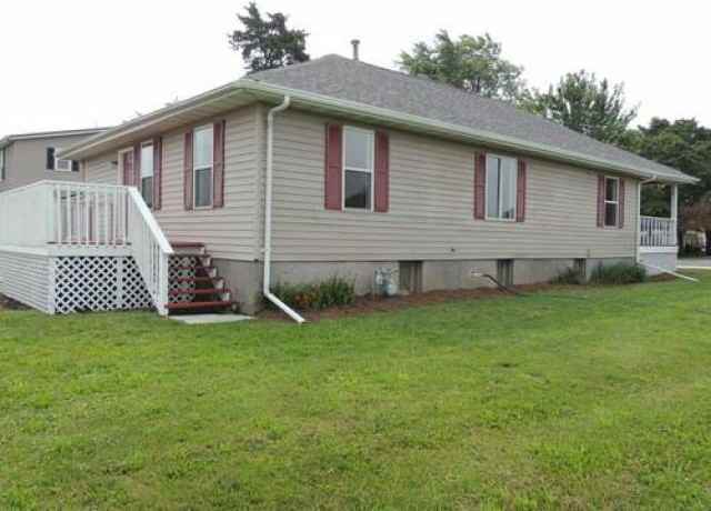 609 W Center St - Photo 3 of 6