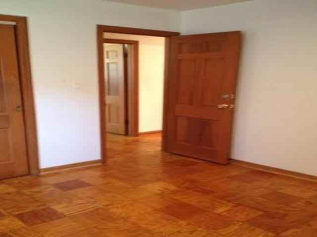 945 Burbank Rd - Photo 3 of 6