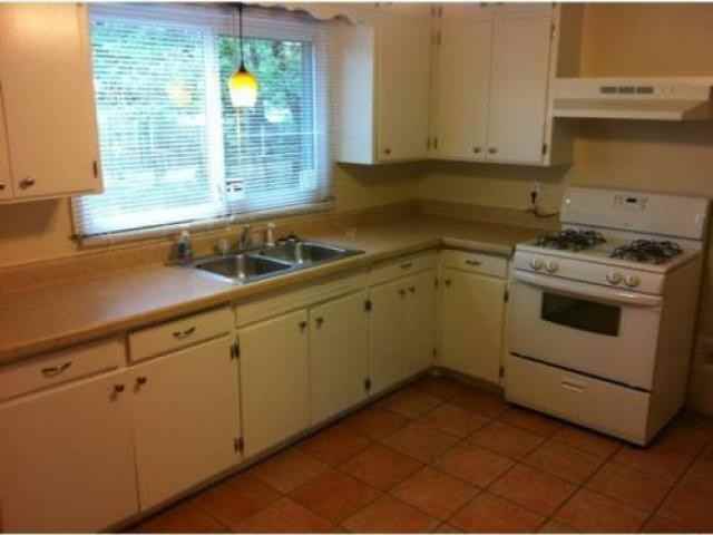 2525 Texoma Dr - Photo 2 of 5