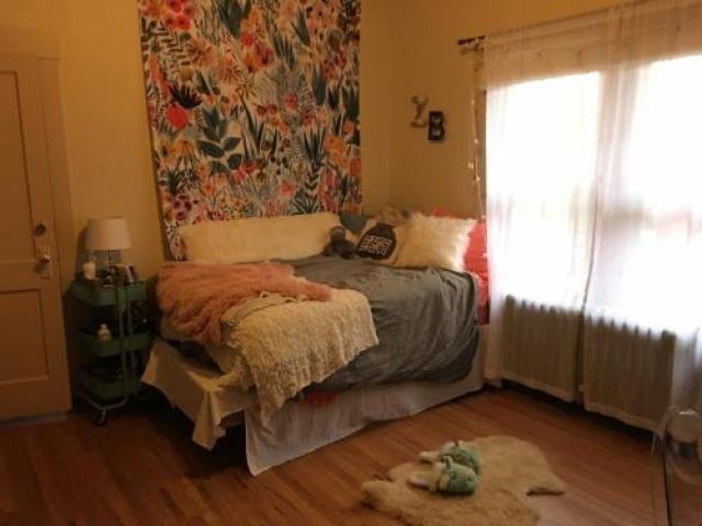 1141 Lincoln Pl - Photo 3 of 3