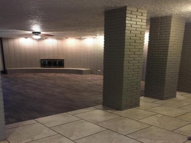 418 Fairway Dr - Photo 3 of 6