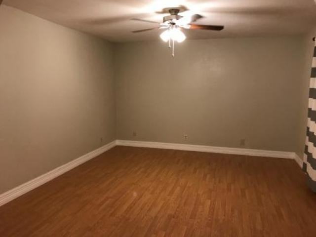 266 S Stadium Ave - Photo 3 of 6