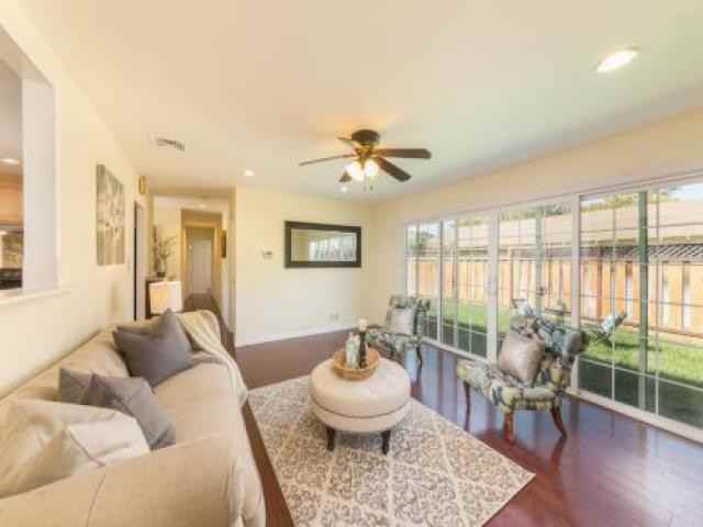 1589 Willowgate Dr - Photo 2 of 6