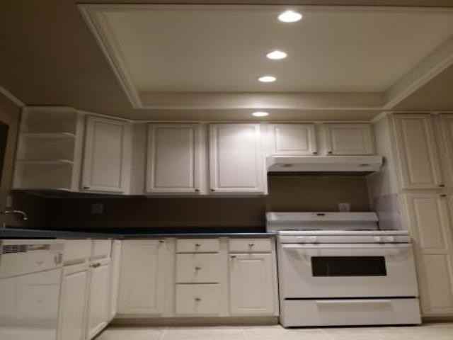 6085 N Walnut Ave - Photo 2 of 3