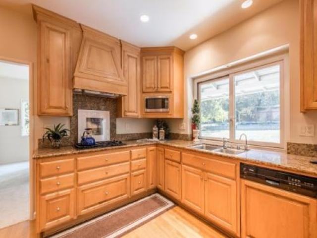 140 Twin Oaks Dr - Photo 3 of 3