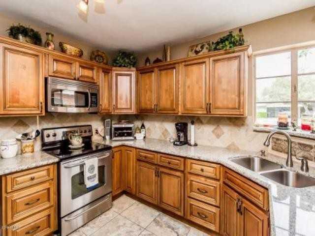 251 E Pasadena Ave - Photo 2 of 6