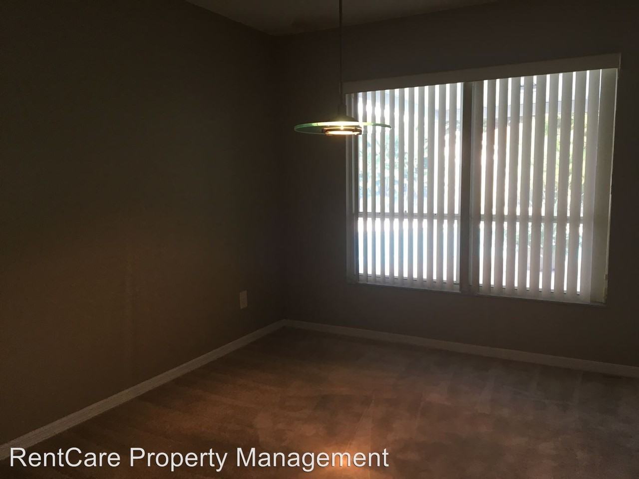 8001 Hook Cir - Photo 3 of 14